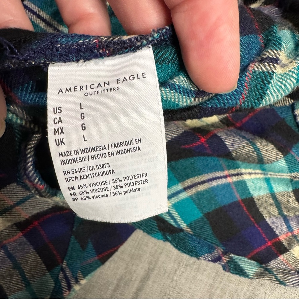 Aerie American Eagle boyfriend fit women’s plaid shirt - Picture 6 of 12